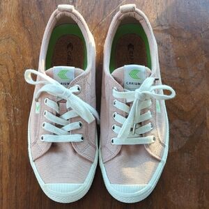 Cariuma OCA Rose Canvas Sneakers, Women's 9